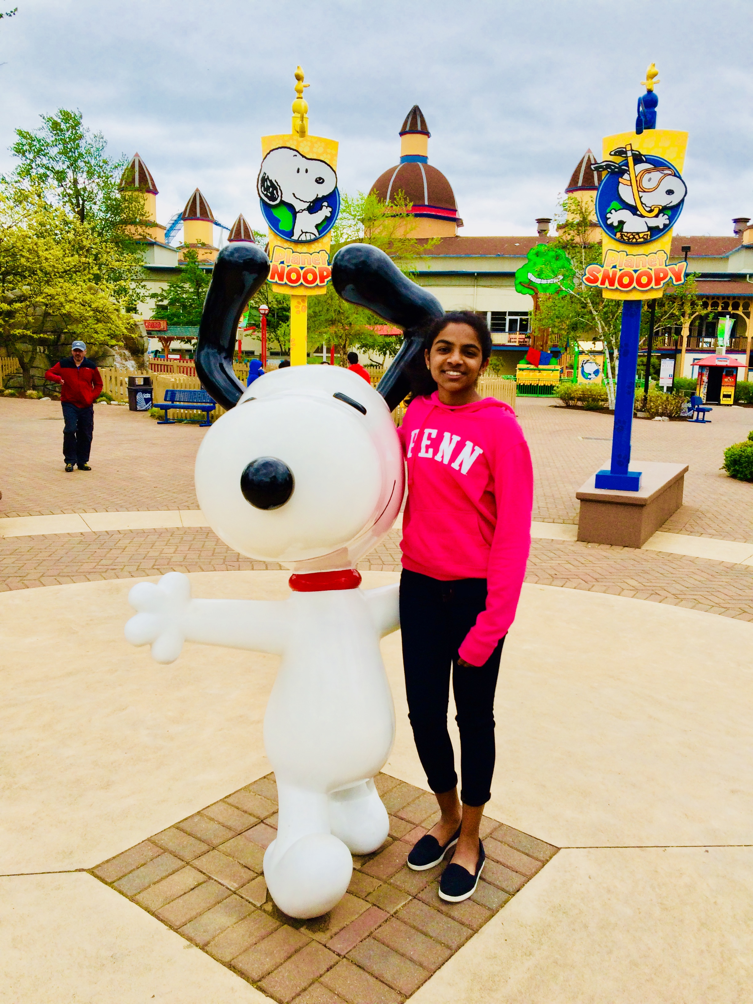 Picture at Cedarpoint with Snoopie